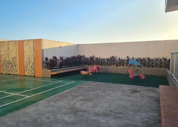 Cute Unit W/ Big Windows - B Morgan T1 Apartment