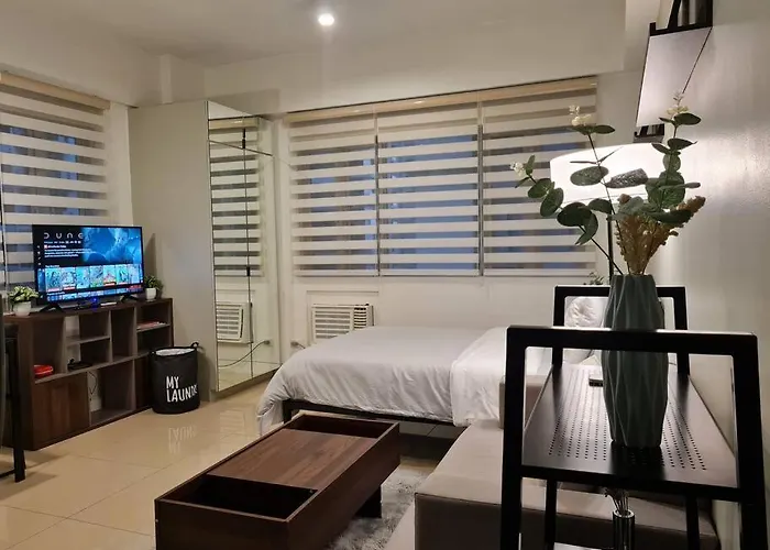 Cute Unit W/ Big Windows - B Morgan T1 Manila